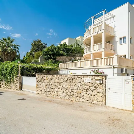 Apartment Borna *